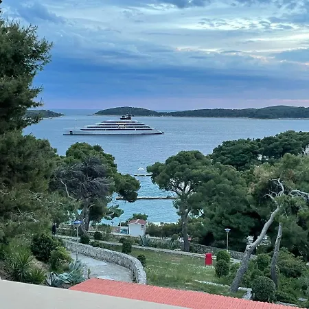 Dinka Apartment Hvar Town