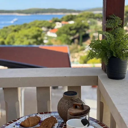Dinka Apartment Hvar Town