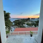 Dinka * Hvar Town